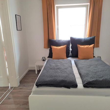Ferienwohnung Im Zentrum Mit Balkon Und Parkplatz グムンデン エクステリア 写真