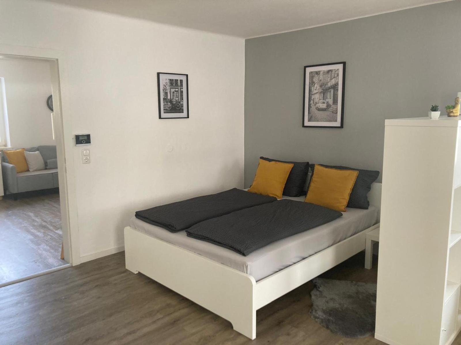 Ferienwohnung Im Zentrum Mit Balkon Und Parkplatz グムンデン エクステリア 写真